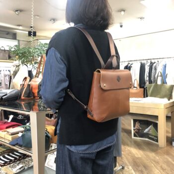 CLEDRAN クレドラン　リュックサック　MARCHE RUCKSACK　COL キャメル - 画像 (2)