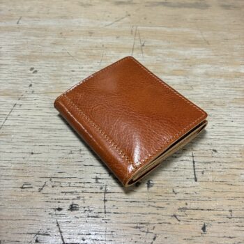 IL BISONTE イルビゾンテ 　EPOCAレザー 2つ折り財布【54252312541】　(COL MARRONE MEHARI ブラウン） - 画像 (2)