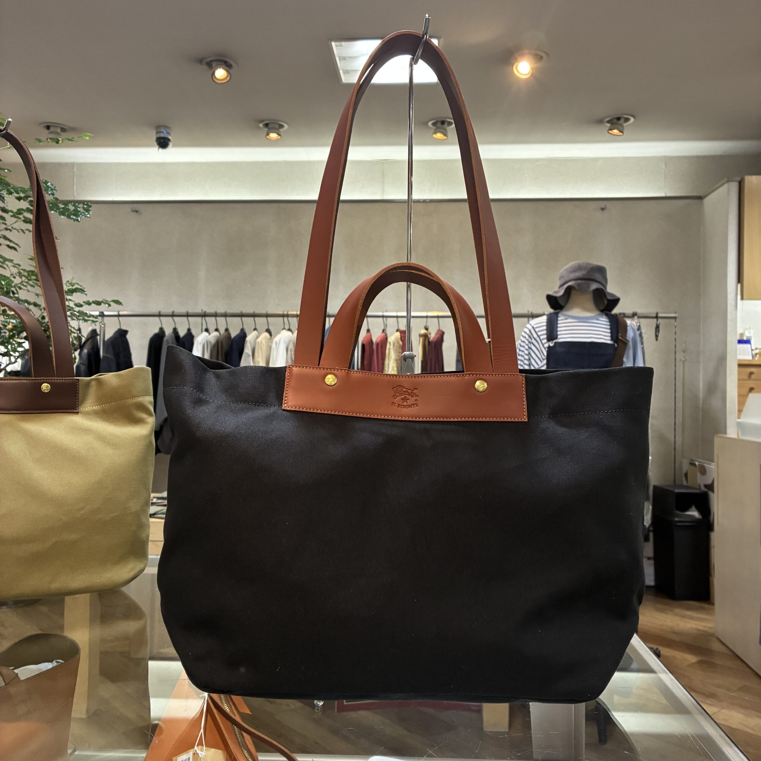 IL BISONTE イルビゾンテ 2Wayトートバッグ【54262305224】 (COLブラック*赤茶 ) - 画像 (2)