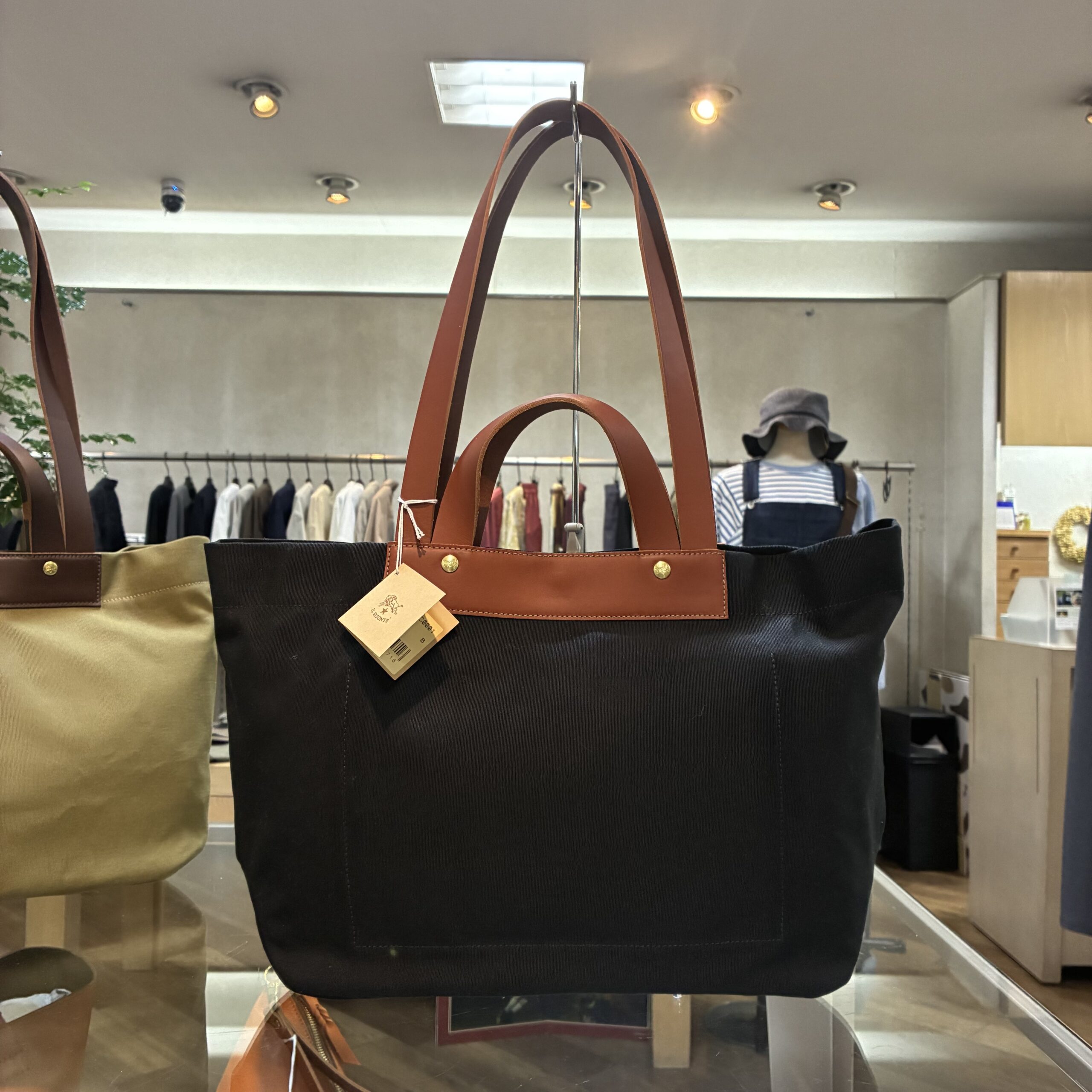 IL BISONTE イルビゾンテ 2Wayトートバッグ【54262305224】 (COLブラック*赤茶 ) - 画像 (4)