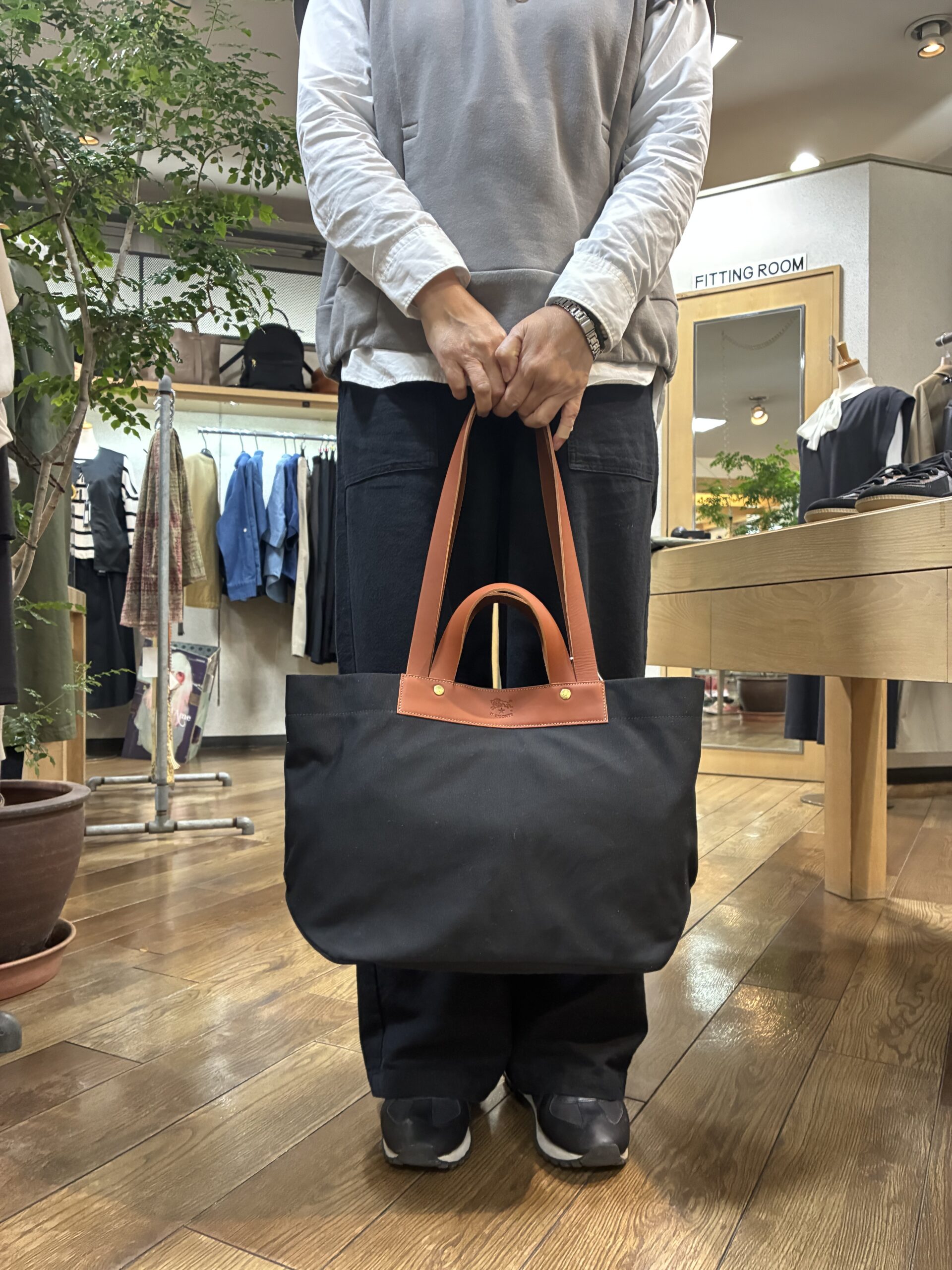 IL BISONTE イルビゾンテ 2Wayトートバッグ【54262305224】 (COLブラック*赤茶 ) - 画像 (7)