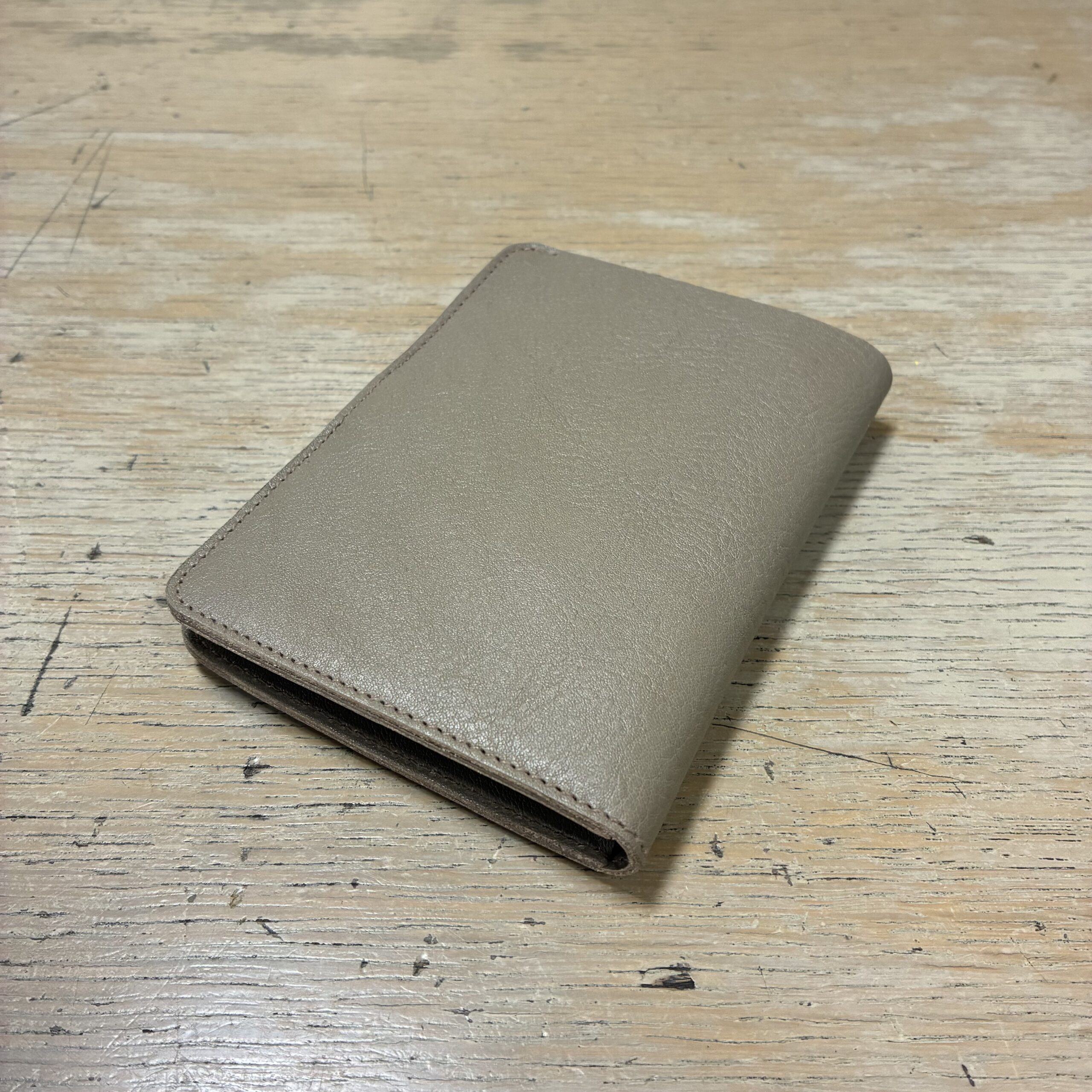 IL BISONTE イルビゾンテ 2つ折り財布【54262305641】 (COL グレー) - 画像 (3)