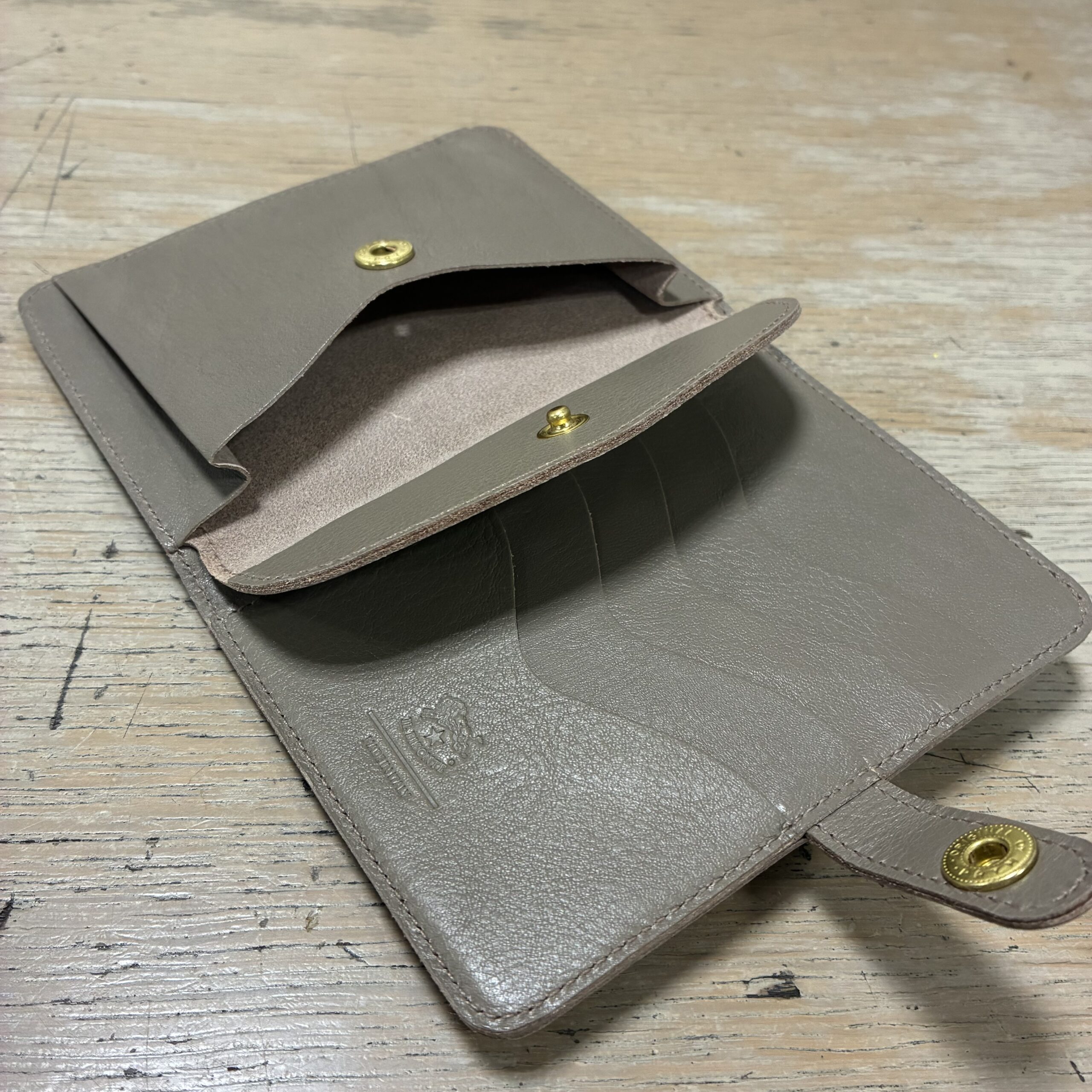 IL BISONTE イルビゾンテ 2つ折り財布【54262305641】 (COL グレー) - 画像 (7)