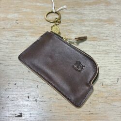 IL BISONTE イルビゾンテ 　バケッタビンテージレザー　コインパース【5422305350】　(COL CESTNUTダークブラウン）
